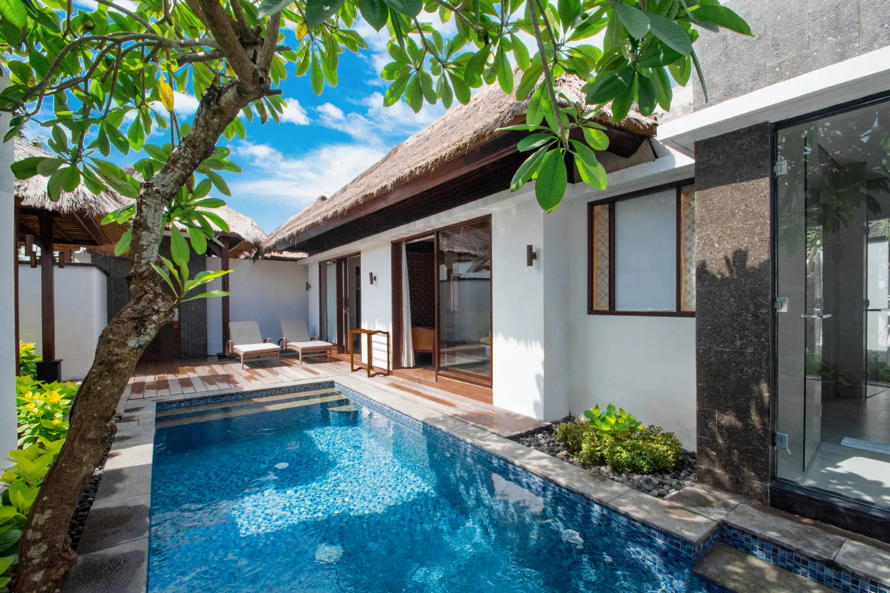 One Bedroom Grand Royal Pool Villa with Boat Return Transfer and Shuttle Denpasar - Sanur - Denpasar Lembongan Beach Club Resort